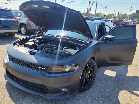 Used 2017 Dodge Charger SRT w/ Harman/Kardon Audio Group image 24