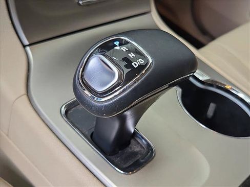 Used 2015 Jeep Grand Cherokee Limited RWD image 11