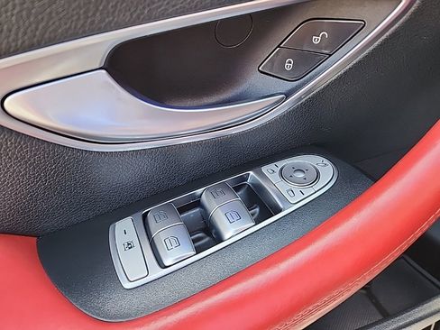 Used 2022 Mercedes-Benz E 450 Cabriolet image 34