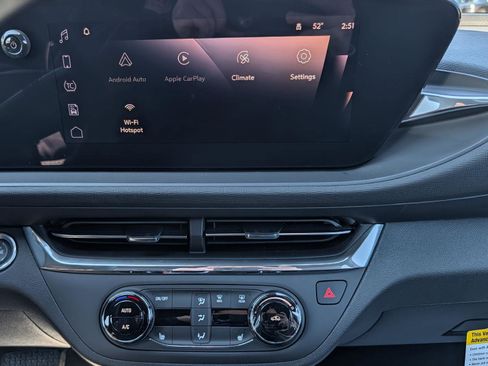 New 2026 Buick Envista Preferred image 18