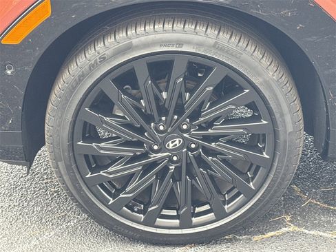 Used 2024 Hyundai Santa Fe Calligraphy image 11