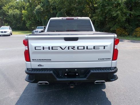 Used 2021 Chevrolet Silverado 1500 Custom Trail Boss w/ LPO, Dark Essentials Package AWD/4WD image 15