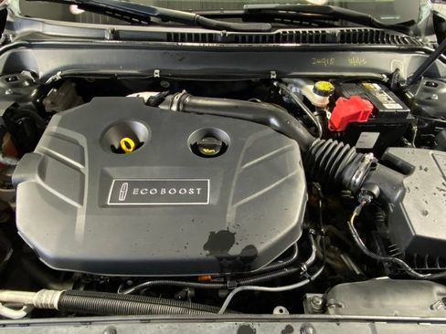 Used 2016 Lincoln MKZ FWD image 12