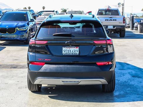 Used 2023 Chevrolet Bolt EUV Premier w/ Sun & Sound Package FWD image 8