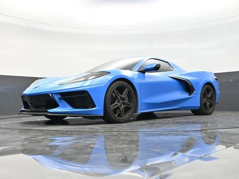 Used 2024 Chevrolet Corvette Stingray Convertible w/ Z51 Performance Package RWD image 20