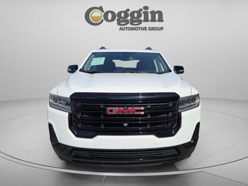 Used 2023 GMC Acadia SLT w/ Elevation Edition image 9