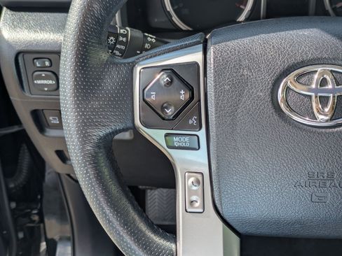 Used 2023 Toyota 4Runner Limited AWD/4WD image 21