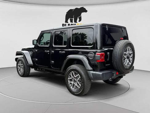 New 2026 Jeep Wrangler Unlimited Sahara AWD/4WD image 5