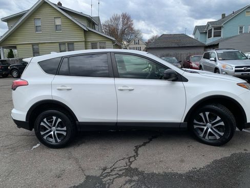Used 2018 Toyota RAV4 LE w/ All Weather Liner Package AWD/4WD image 4