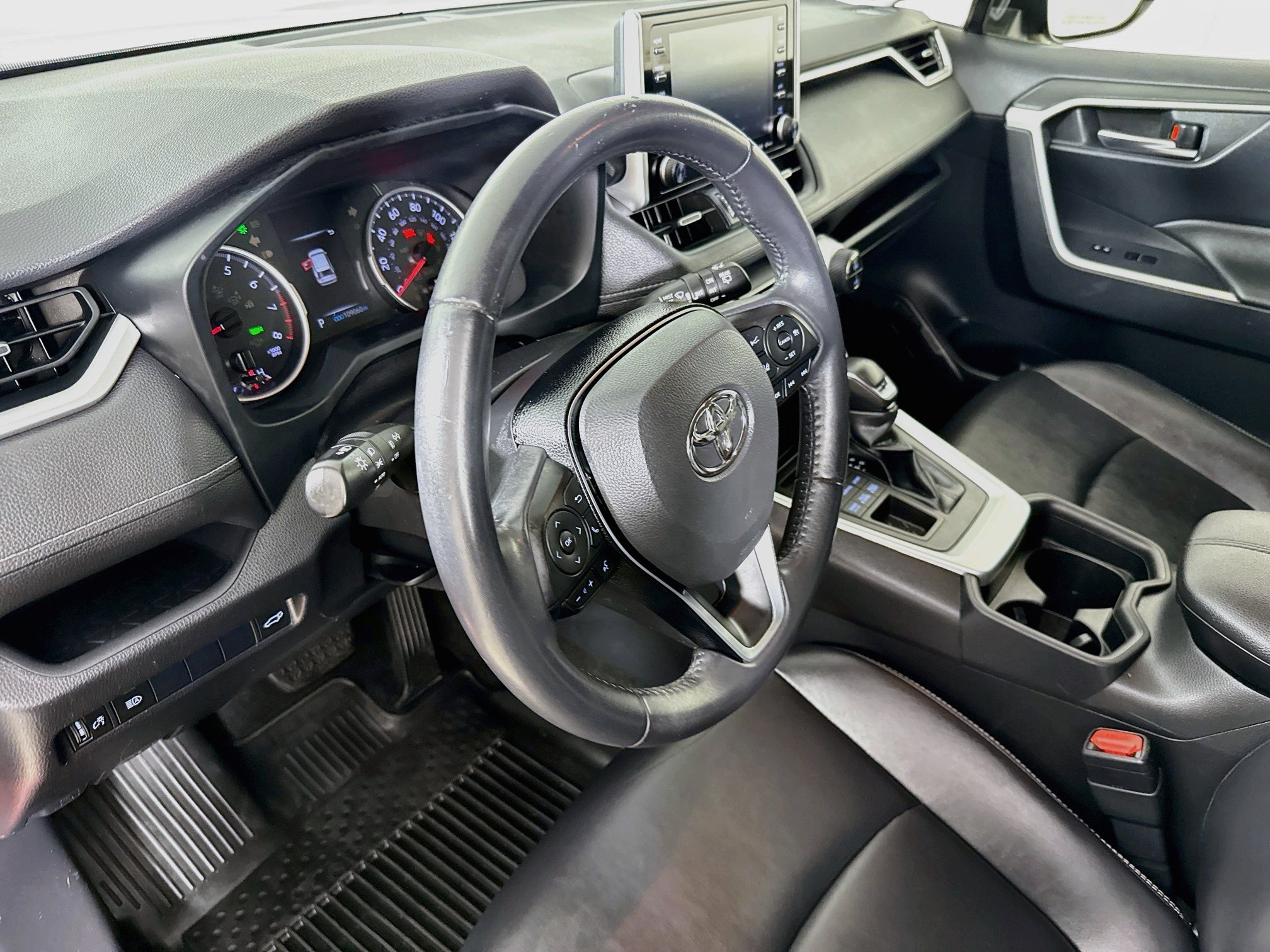 Certified 2019 Toyota RAV4 XLE Premium w/ Advanced Technology Package AWD/4WD image 10