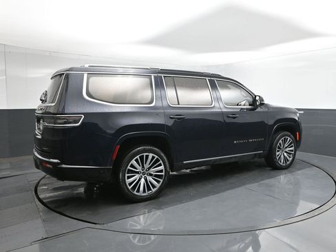 Used 2023 Jeep Grand Wagoneer Series III AWD/4WD image 5
