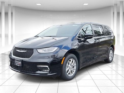 New 2026 Chrysler Pacifica Select image 7