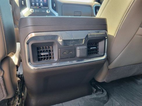 Used 2022 GMC Sierra 1500 SLT AWD/4WD image 23