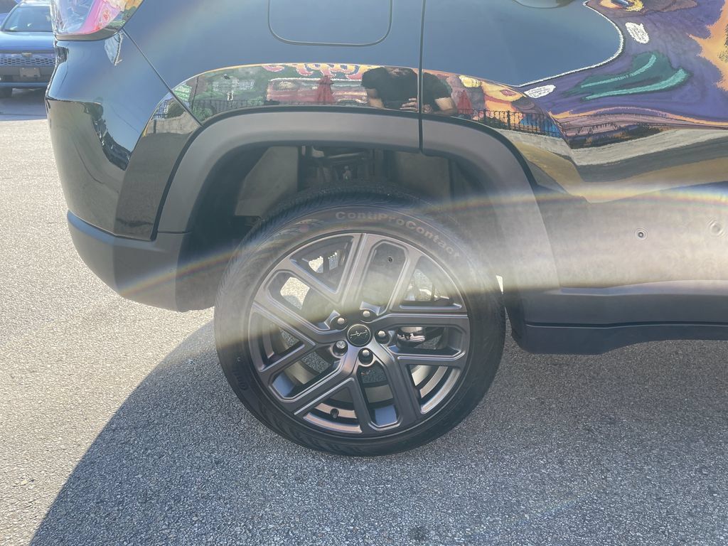 Used 2026 Jeep Compass Limited AWD/4WD image 12