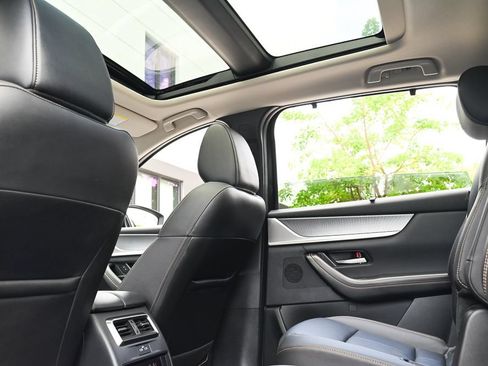 Used 2024 MAZDA CX-90 3.3 Turbo w/ Premium Package AWD/4WD image 17