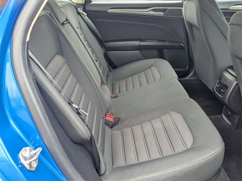 Used 2020 Ford Fusion SE image 25