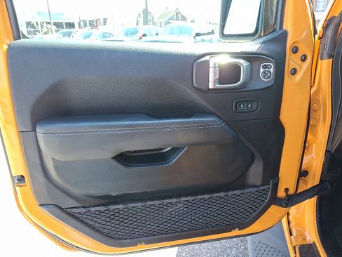 Used 2021 Jeep Gladiator Overland image 21