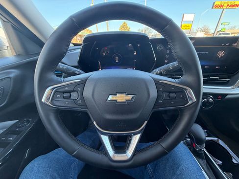 Certified 2025 Chevrolet Trax LT w/ LT Convenience Package image 10