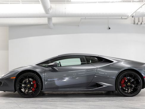 Used 2018 Lamborghini Huracan LP 580-2 image 3