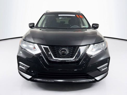 Used 2018 Nissan Rogue SV AWD/4WD image 6