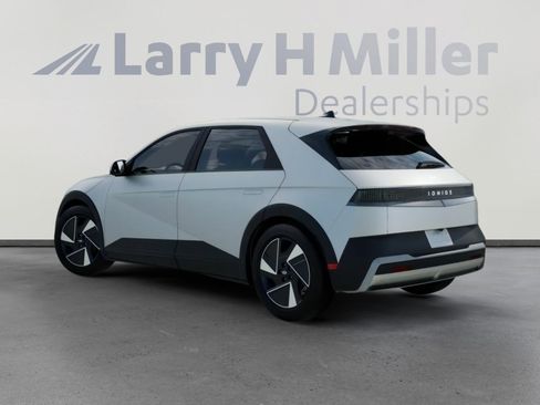 New 2026 Hyundai Ioniq 5 SEL RWD image 5