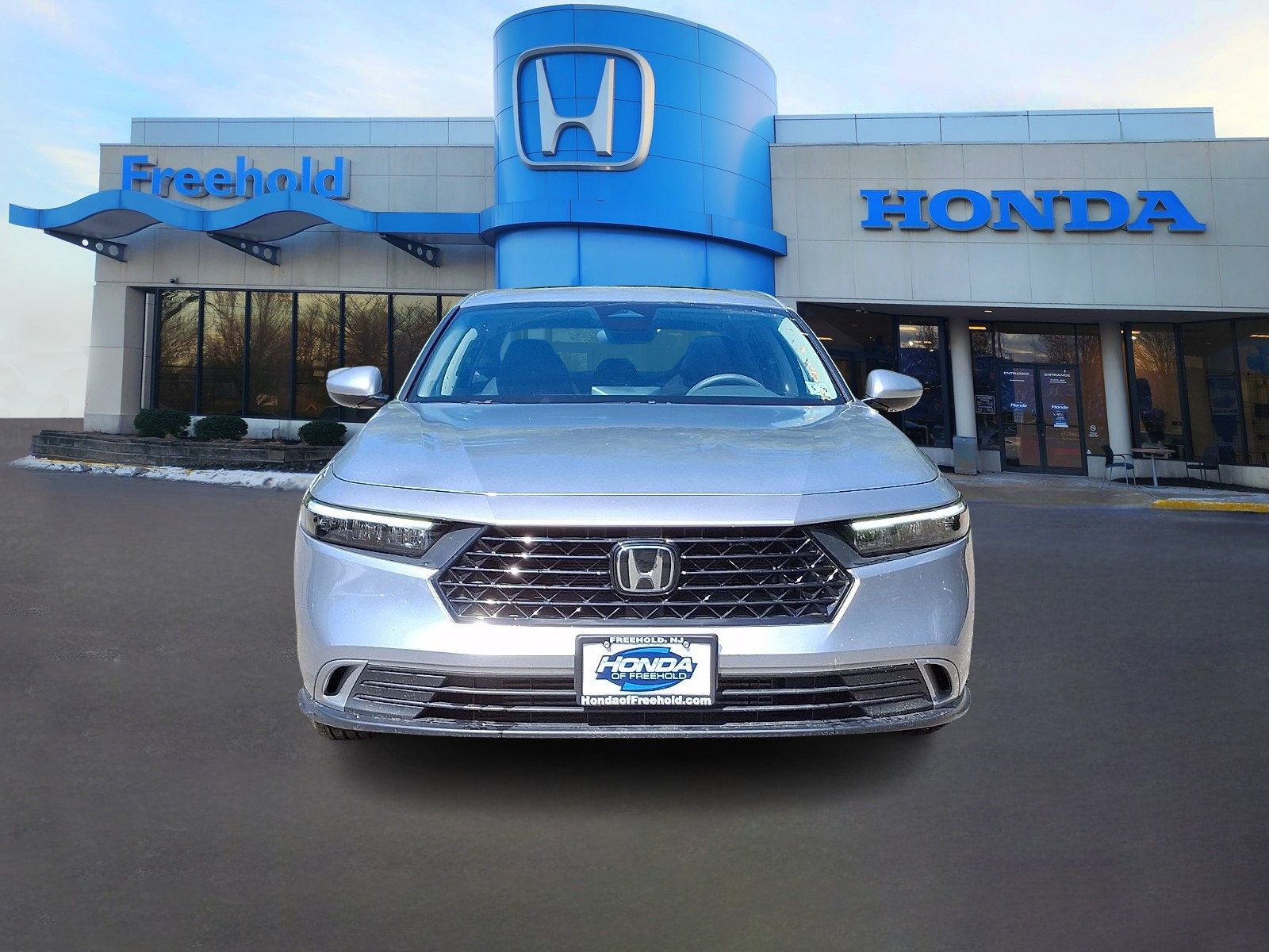 Used 2024 Honda Accord EX image 2