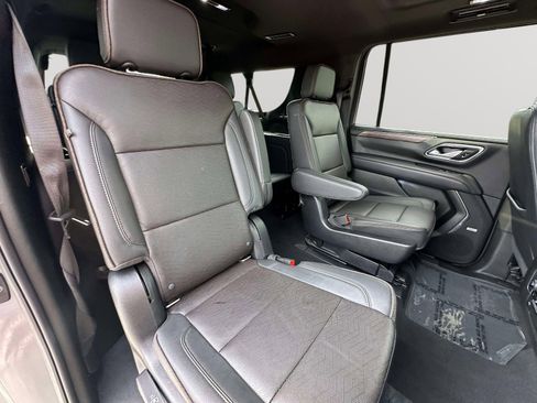 Used 2022 Chevrolet Suburban High Country AWD/4WD image 27
