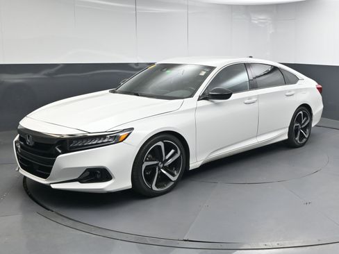 Used 2021 Honda Accord Sport image 5