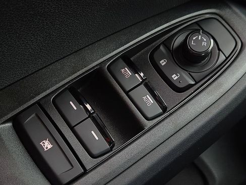 New 2026 Subaru Crosstrek 2.5i Premium image 18