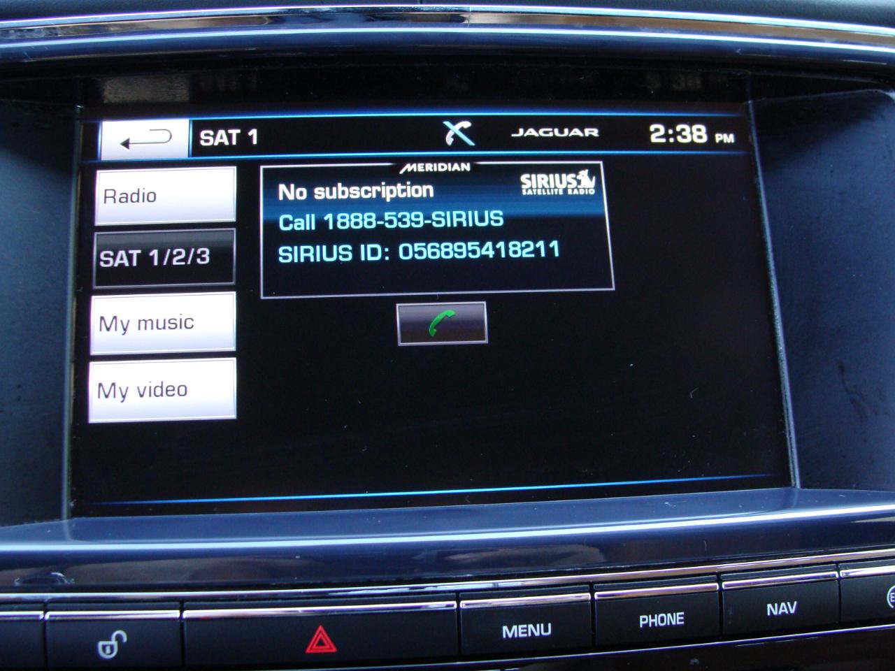 Used 2014 Jaguar XJ R RWD image 17