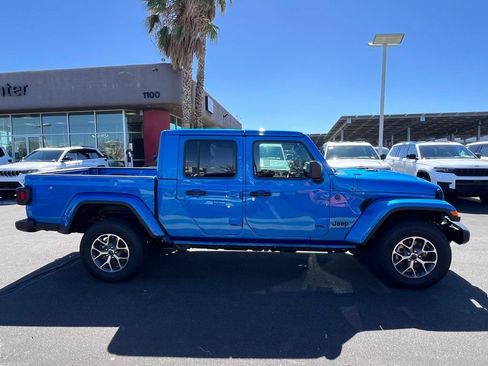 New 2025 Jeep Gladiator Sport AWD/4WD image 7