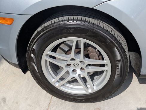 Used 2020 Porsche Macan image 32