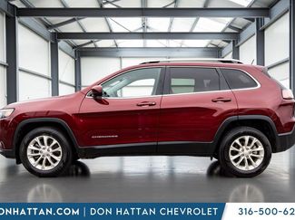 Used 2019 Jeep Cherokee Latitude w/ Popular Appearance Group FWD video 2