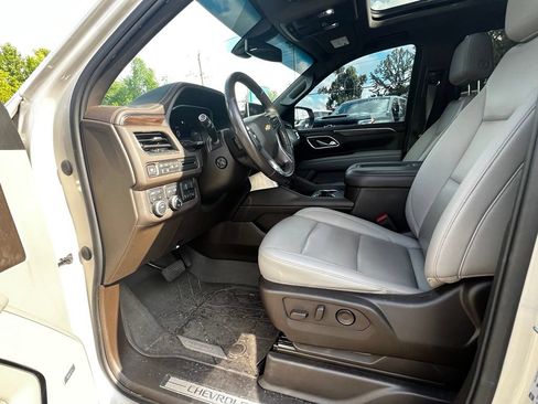 Used 2022 Chevrolet Tahoe LT w/ Luxury Package AWD/4WD image 24