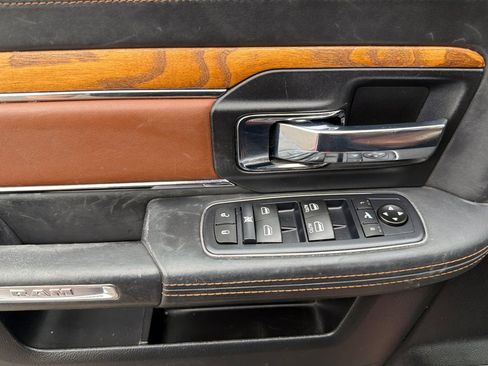 Used 2013 RAM 1500 Laramie Longhorn w/ Convenience Group AWD/4WD image 13