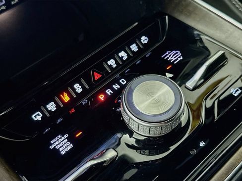 Used 2022 Jeep Grand Wagoneer Series I AWD/4WD image 27