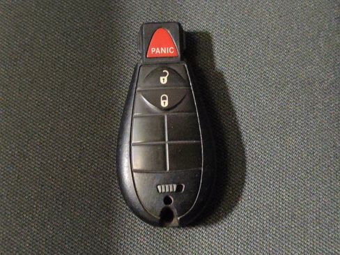 Used 2022 RAM 1500 Classic SLT image 32