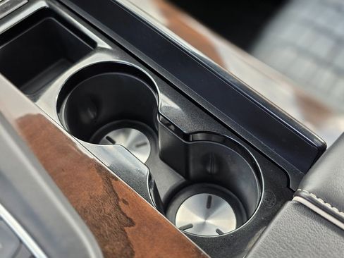 Used 2021 Cadillac Escalade Sport Platinum image 44