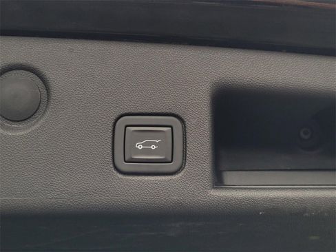 Certified 2024 Chevrolet Equinox LT w/ LPO, Floor Liner Package image 9