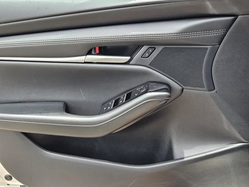 Used 2025 MAZDA MAZDA3 s FWD image 18