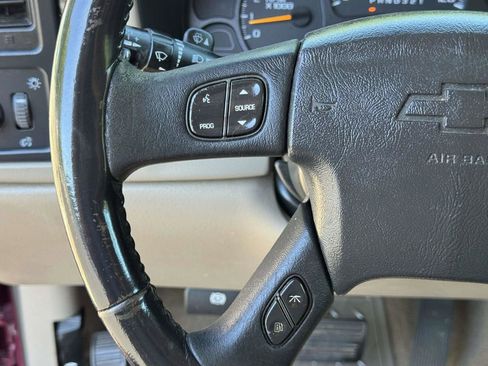 Used 2006 Chevrolet Silverado 1500 LT w/ Onstar Plus Package AWD/4WD image 10