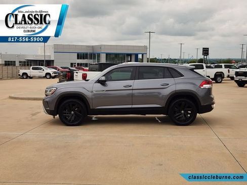 Used 2022 Volkswagen Atlas Cross Sport SE w/ Panoramic Sunroof Package FWD image 7