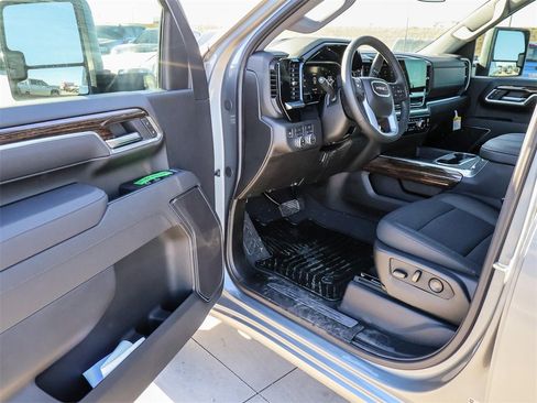 New 2026 GMC Sierra 2500 SLE w/ Preferred Package image 23