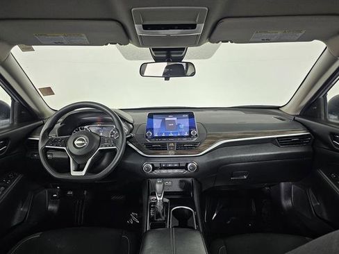 Used 2024 Nissan Altima 2.5 SV image 26