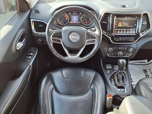 Used 2019 Jeep Cherokee Limited image 9