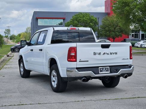 Used 2025 RAM 1500 Big Horn AWD/4WD image 3