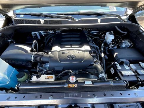 Used 2019 Toyota Tundra SR5 w/ SR5 Upgrade Package image 31