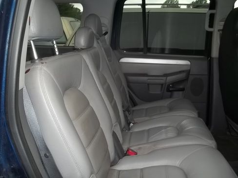Used 2005 Ford Explorer Sport XLT AWD/4WD image 7