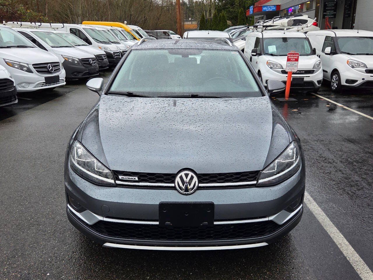 Used 2018 Volkswagen Golf Alltrack SE AWD/4WD image 2
