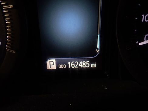 Used 2015 Toyota Sienna XLE w/ XLE Navigation Package image 26